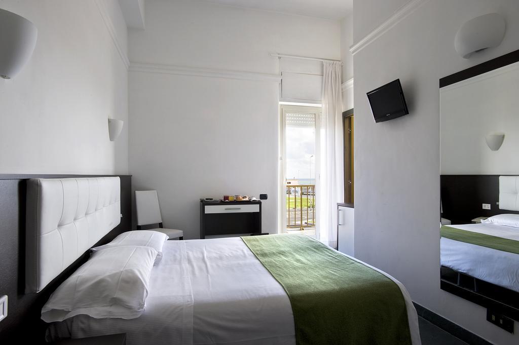 Dipendenza Hotel Bellavista Лидо ди Остия Стая снимка