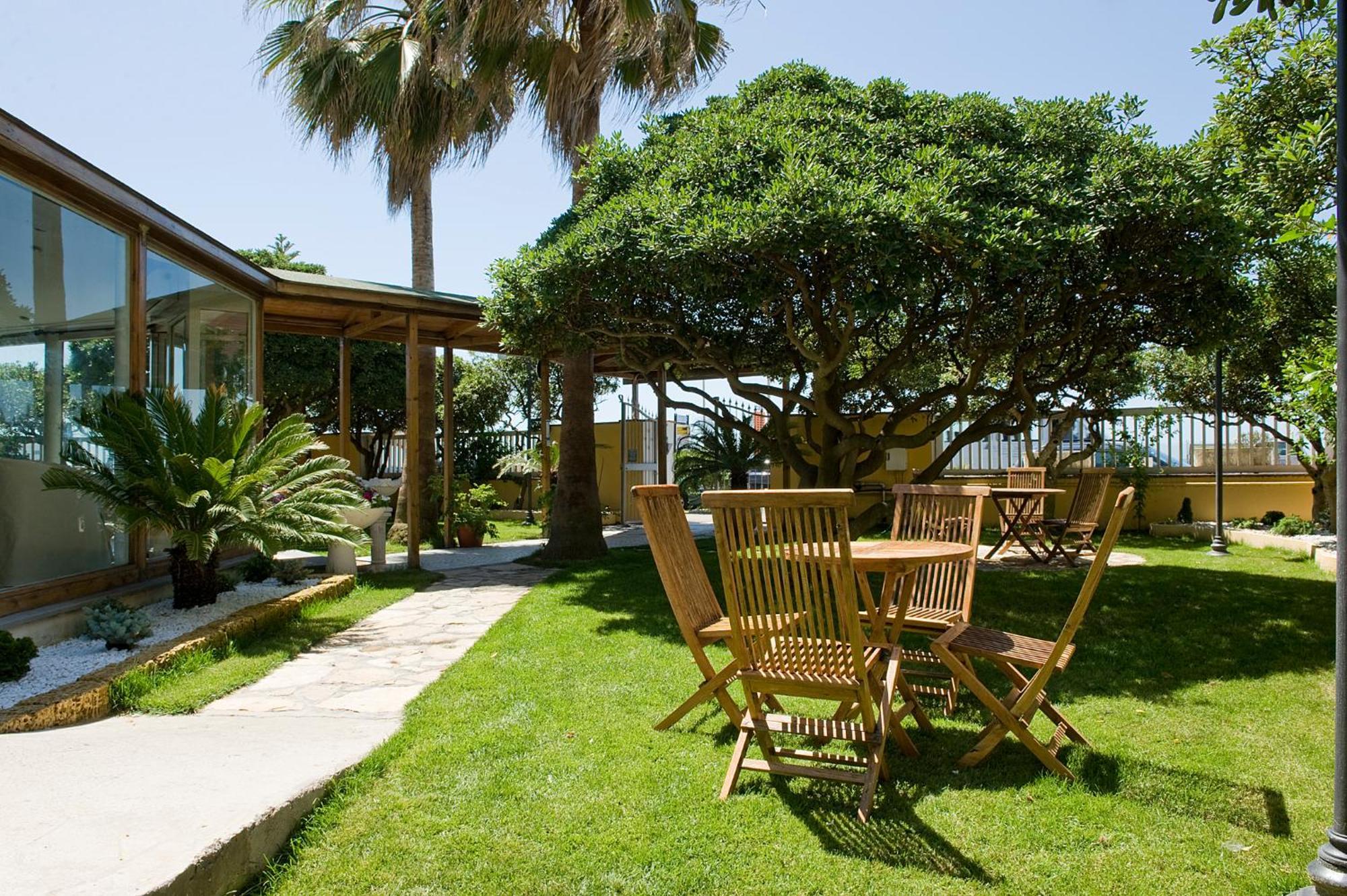 Dipendenza Hotel Bellavista Лидо ди Остия Екстериор снимка